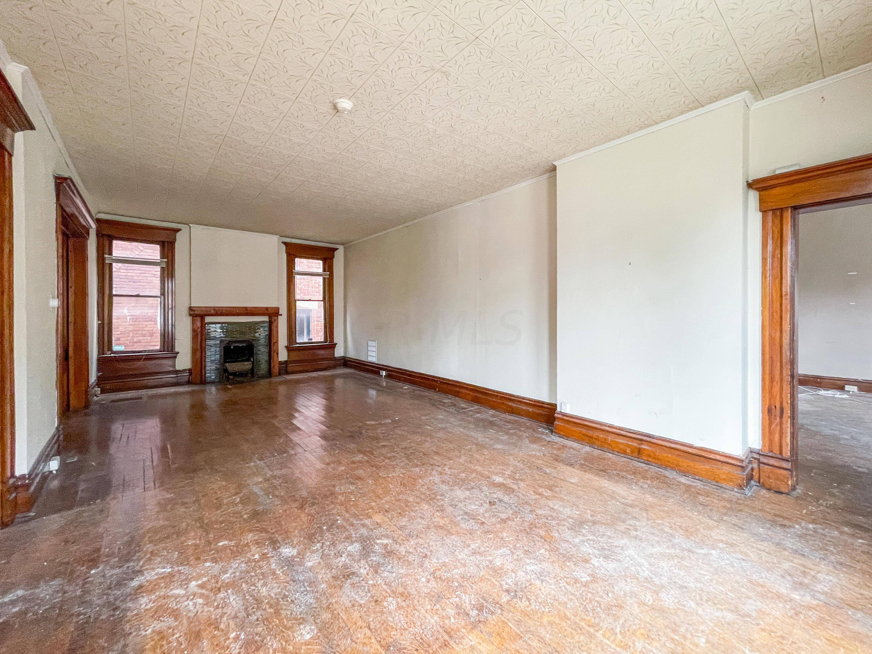 1462 Bryden Road Columbus, OH 43205 - Photo 13 of 53 61331ED1-B5B6-4177-9A2F-C6CA42DEC1D7