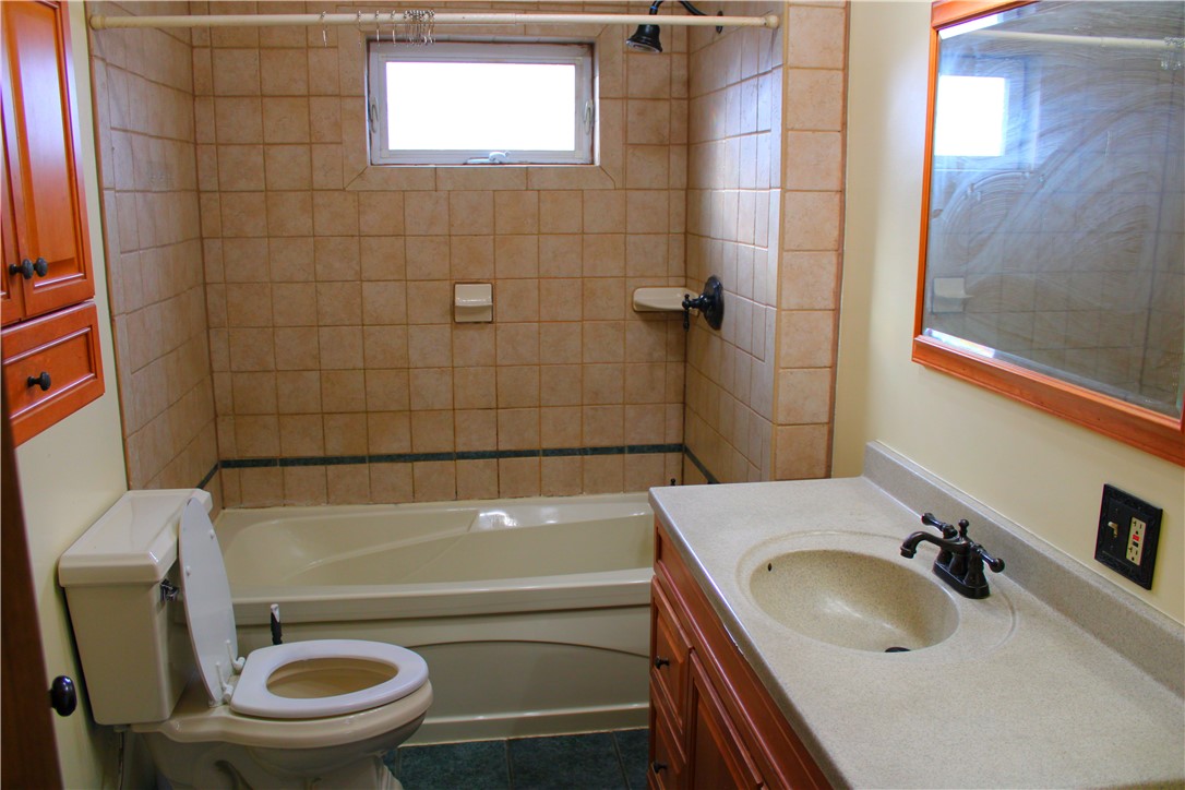 28 Elizabeth Street Pawtucket, RI 02861 - Photo 10 of 16