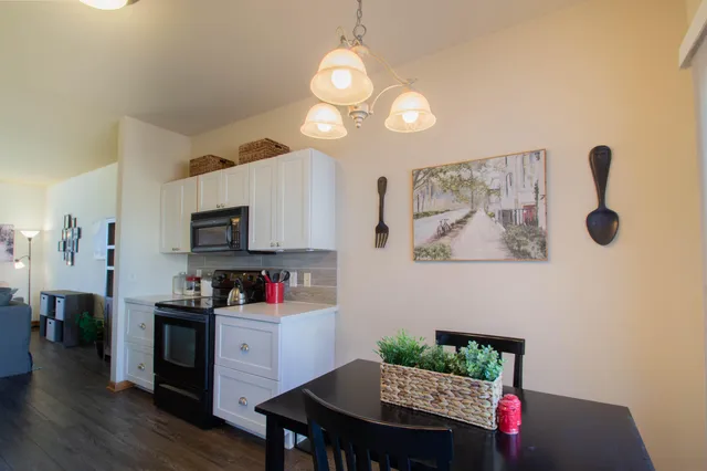 $224,900 | 602 Hunter Oaks Boulevard, Watertown, WI 53094