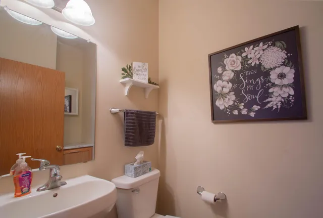 $224,900 | 602 Hunter Oaks Boulevard, Watertown, WI 53094