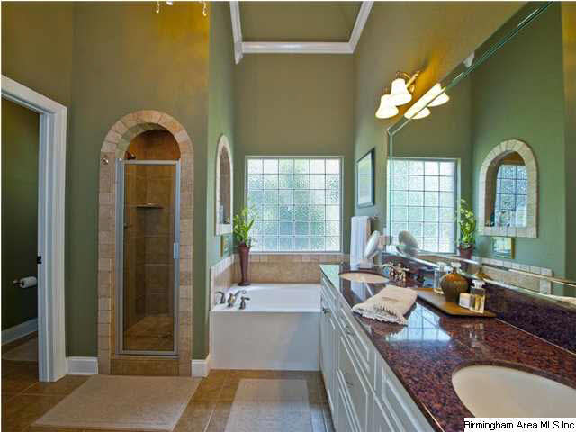 236 Strathaven Lane Pelham, AL 35124 - Photo 19 of 32