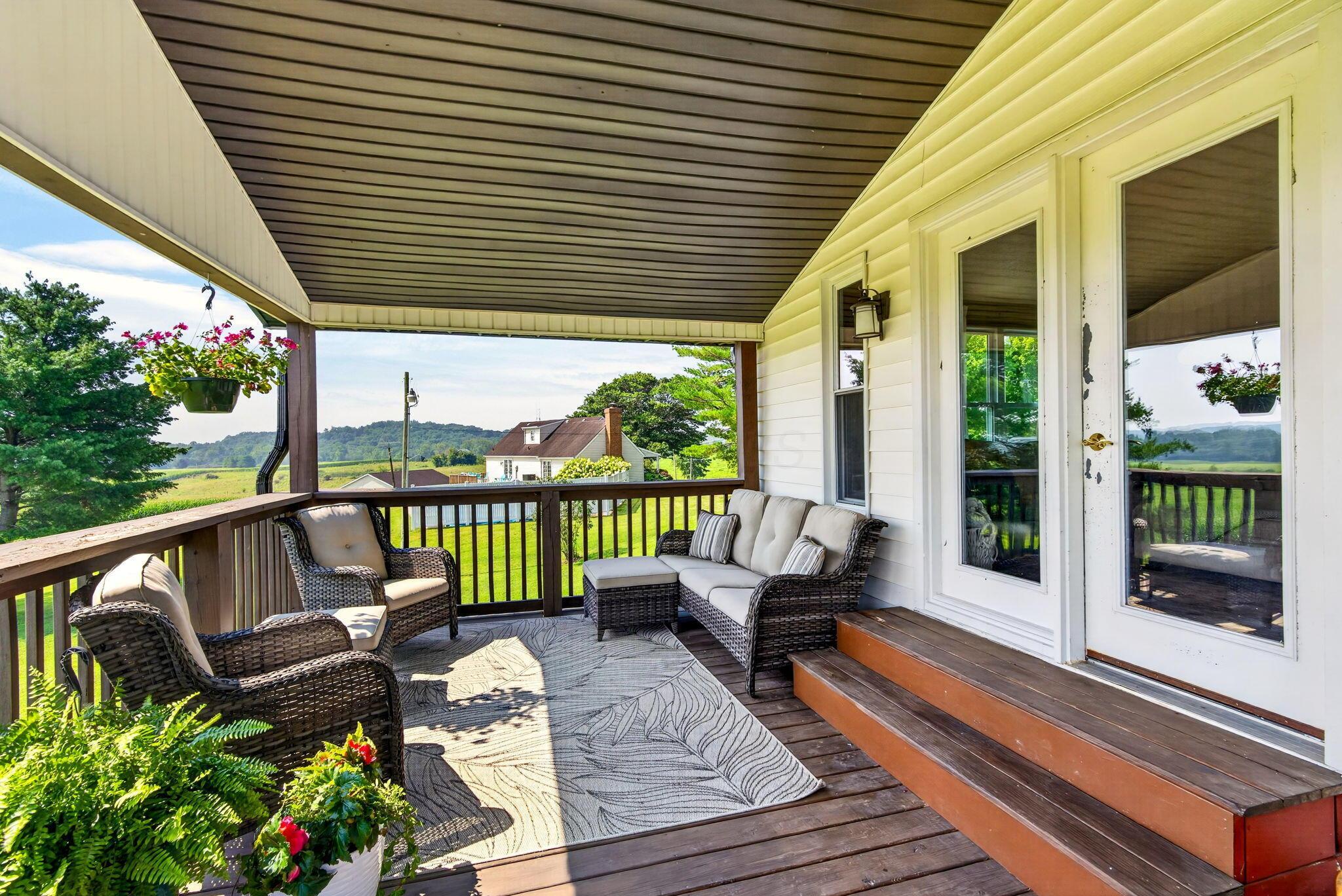 9110 4 Mile Road Jackson, OH 45640 - Photo 42 of 48 42. Covered Deck 1