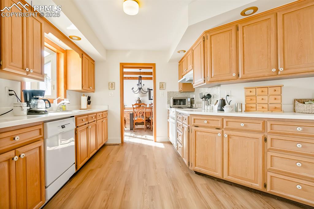 1225 Montezuma Road Colorado Springs, CO 80920 - Photo 9 of 44