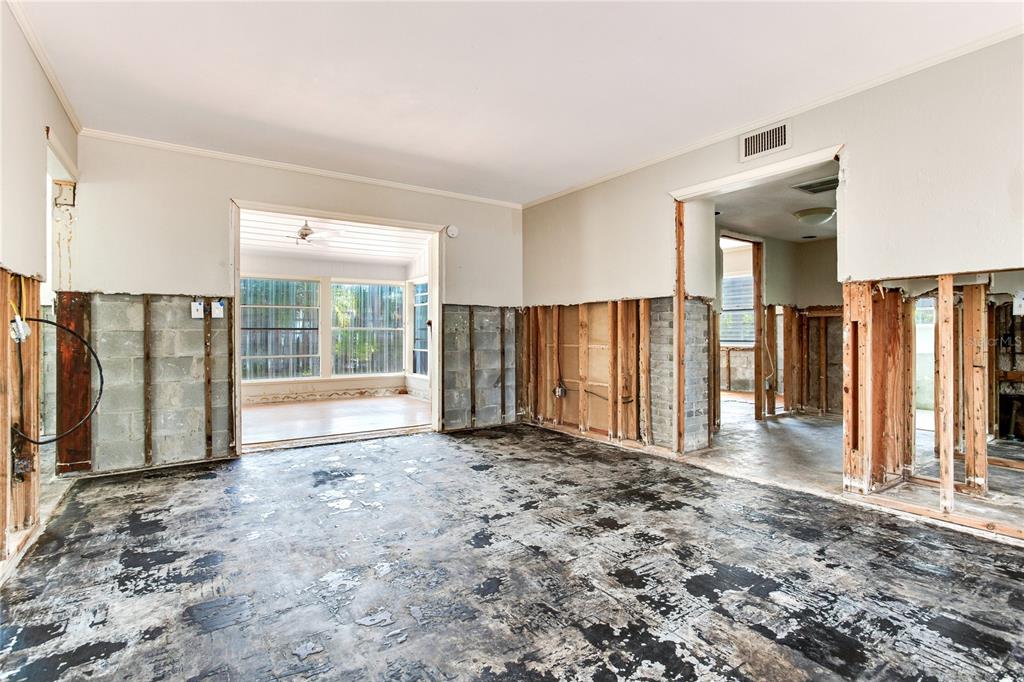 16107 Gulf Boulevard Redington Beach, FL 33708 - Photo 17 of 50 a view of a room with floor to ceiling windows and closet