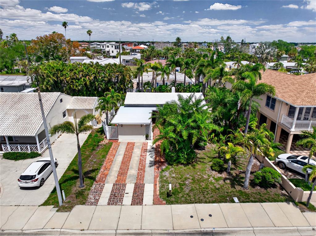 16107 Gulf Boulevard Redington Beach, FL 33708 - Photo 6 of 50 a view of yard and patio