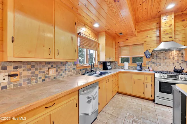 $345,500 | 640 Old Pamlico Beach Road, Belhaven, NC 27810