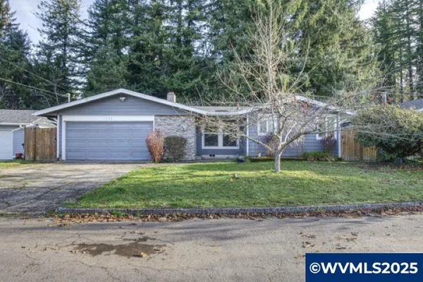 $375,000 | 1268 Southeast 18th Street, Toledo, OR 97391