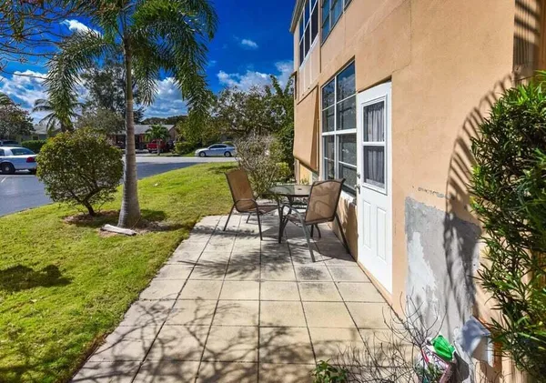 $1,600 | 2182 Northeast 1st Way, Unit 105, Boynton Beach, FL 33435