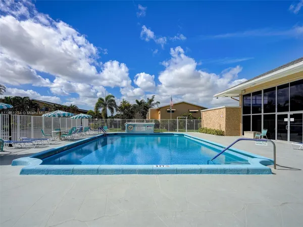 $1,600 | 2182 Northeast 1st Way, Unit 105, Boynton Beach, FL 33435