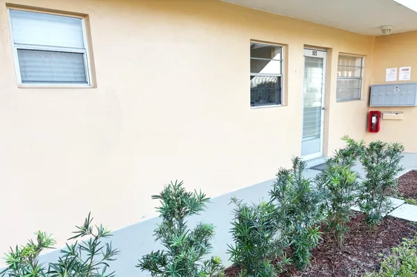 $1,600 | 2182 Northeast 1st Way, Unit 105, Boynton Beach, FL 33435