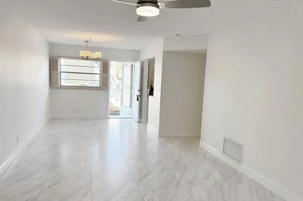 $1,600 | 2182 Northeast 1st Way, Unit 105, Boynton Beach, FL 33435