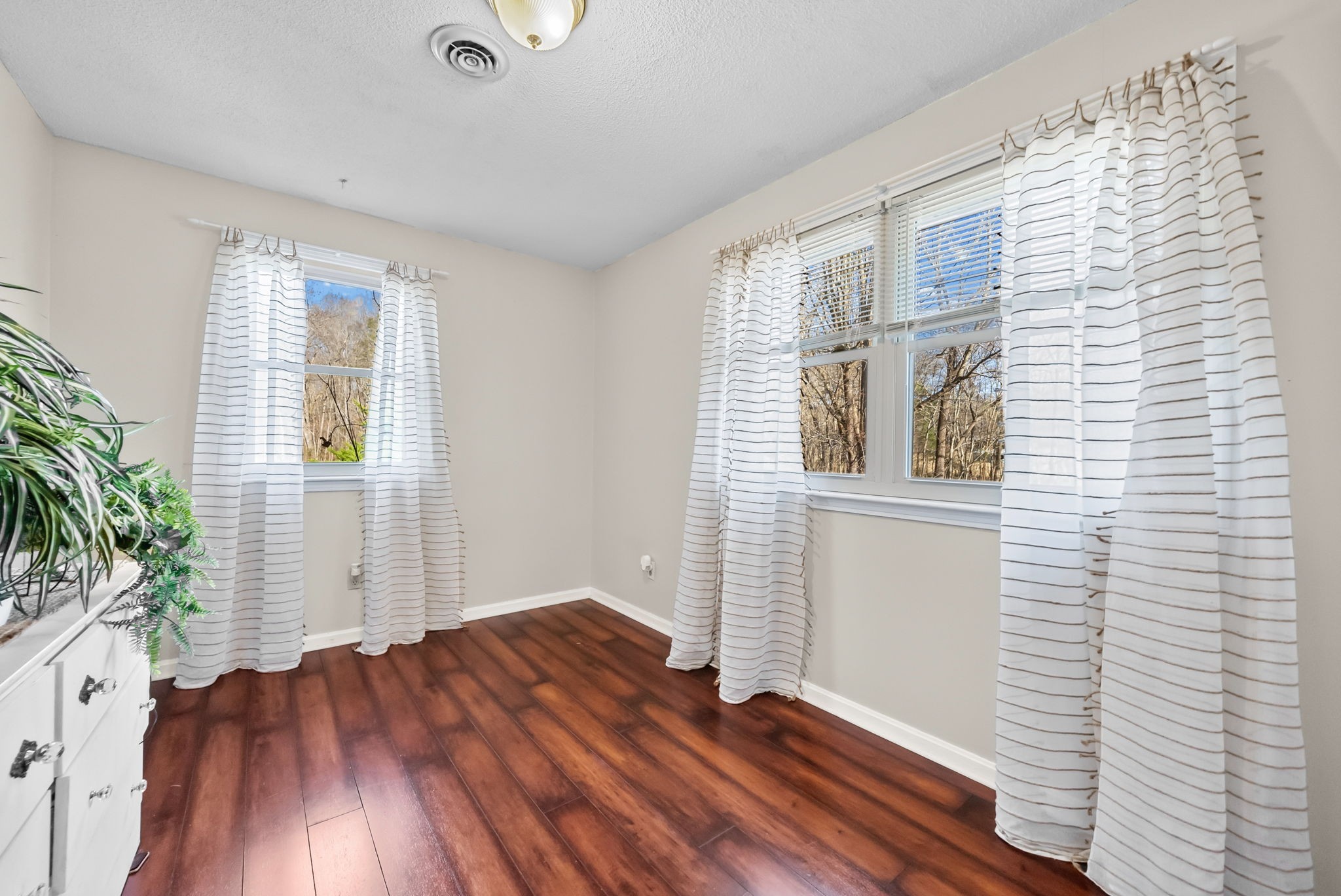 160 Terrapin Run Road Dover, TN 37058 - Photo 13 of 37 a view of an entryway with wooden floor and a window
