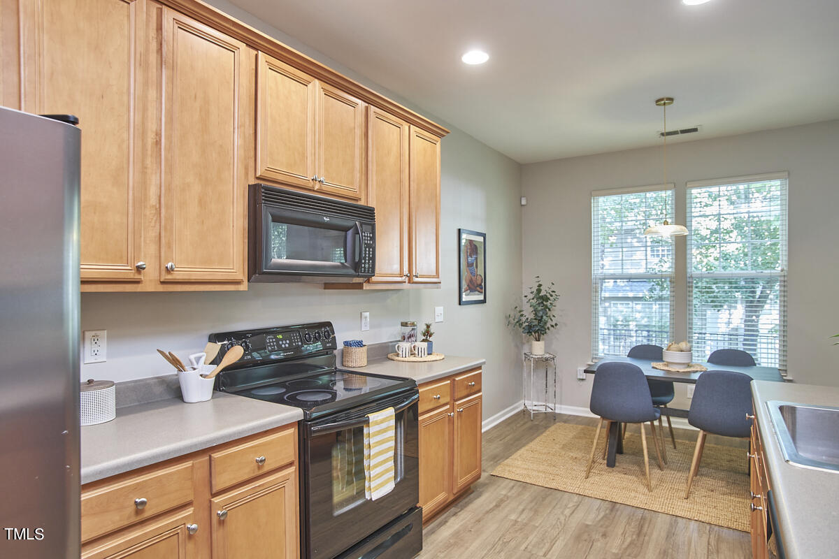 7915 Leonardo Drive Durham, NC 27713 - Photo 14 of 41 019