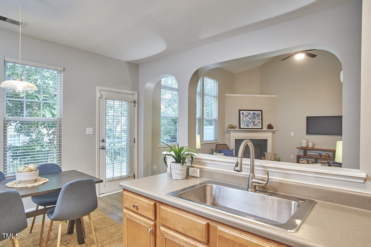 7915 Leonardo Drive Durham, NC 27713 - Photo 18 of 41 022