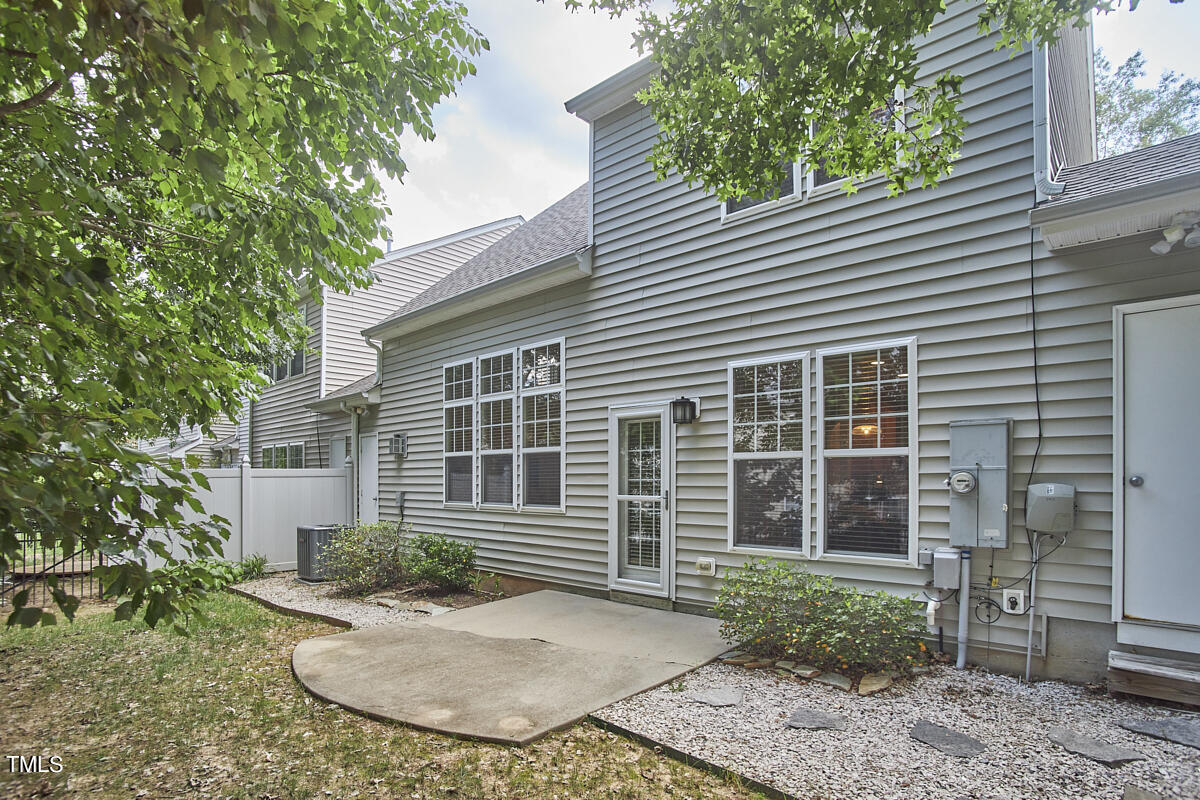 7915 Leonardo Drive Durham, NC 27713 - Photo 40 of 41 012