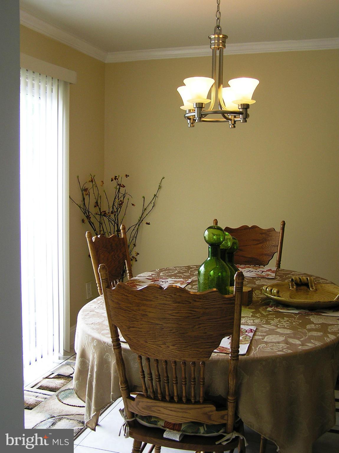 7525 Remington Road Manassas, VA 20109 - Photo 11 of 27 Dining Room