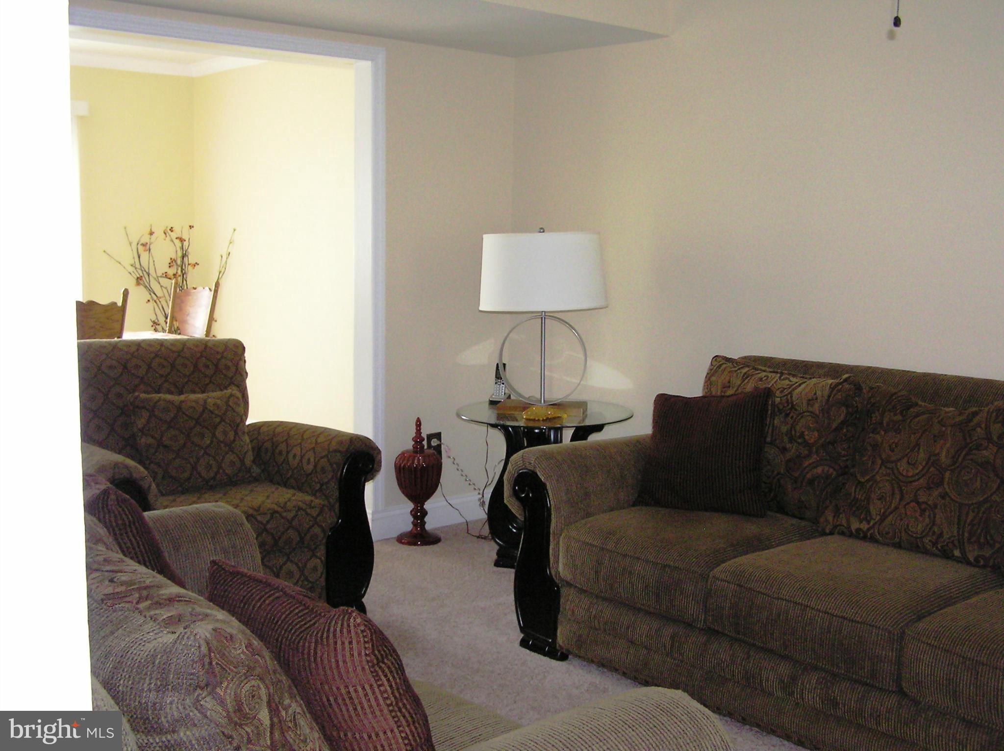 7525 Remington Road Manassas, VA 20109 - Photo 12 of 27 Living Room