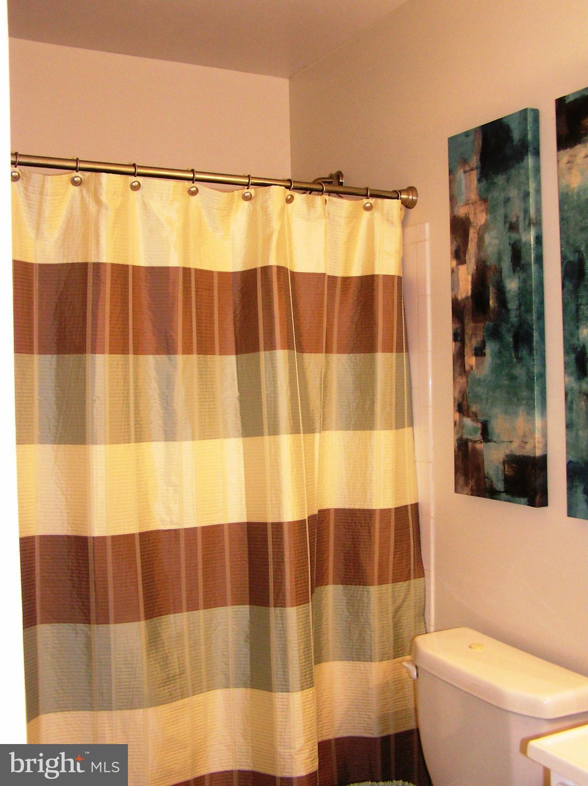 7525 Remington Road Manassas, VA 20109 - Photo 23 of 27 Bath