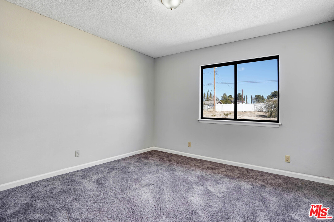 15531 Apple Valley Road Apple Valley, CA 92307 - Photo 19 of 22