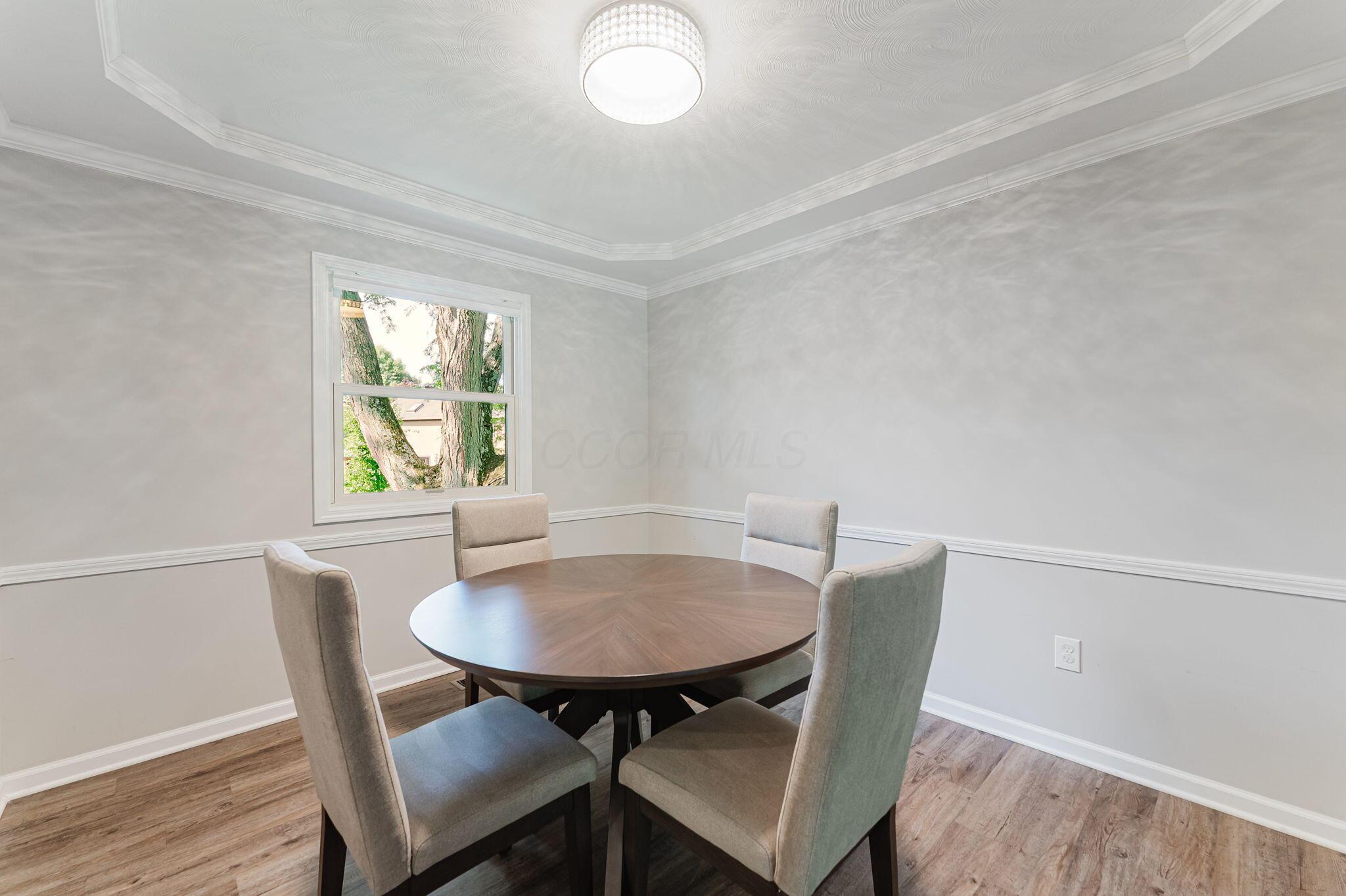 1015 Pine View Road Westerville, OH 43081 - Photo 8 of 44 Dining Room