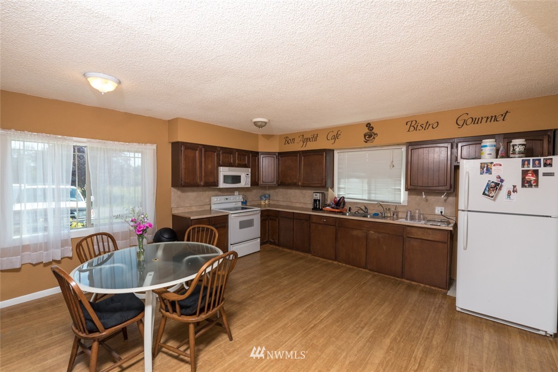 4966 Guide Meridian Bellingham, WA 98226 - Photo 5 of 17 Gallery Image 5