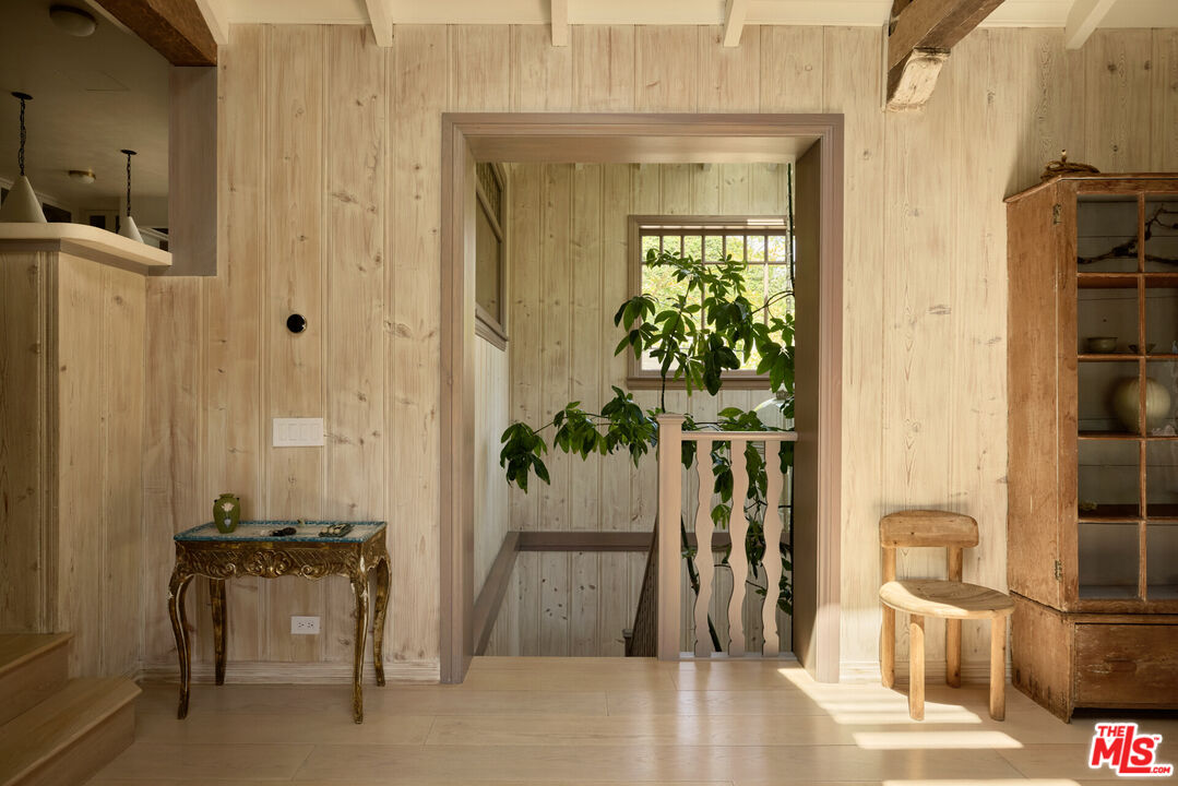 239 West Channel Road Santa Monica, CA 90402 - Photo 26 of 34