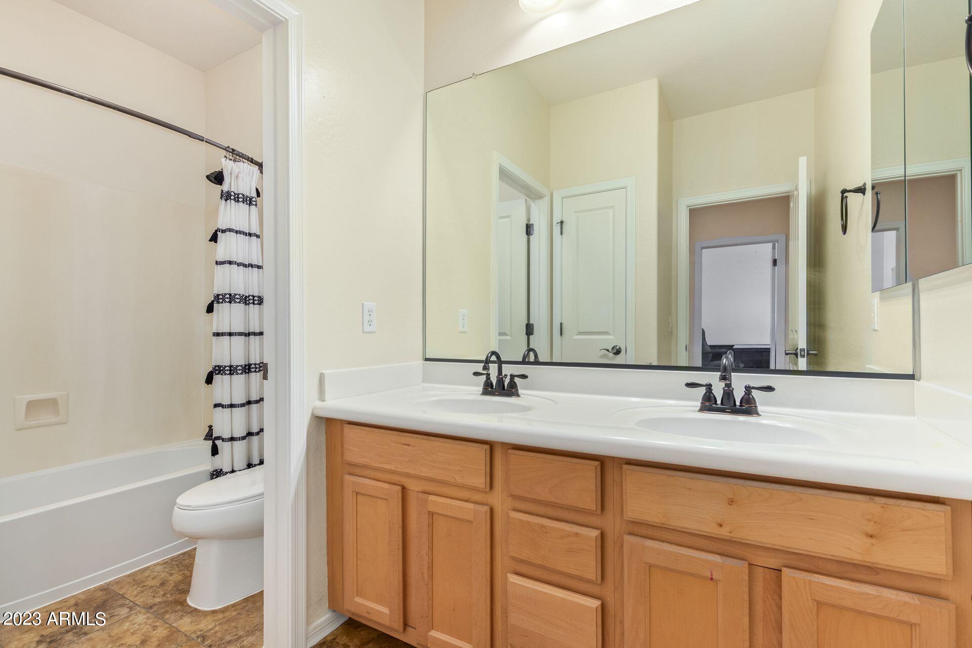 17945 West Agave Road Goodyear, AZ 85338 - Photo 9 of 12 0Om_i0kZ