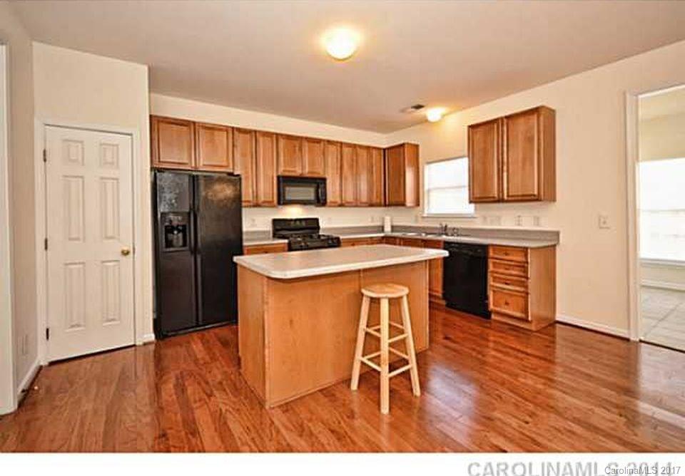 5028 Prosperity Ridge Road Charlotte, NC 28269 - Photo 7 of 18