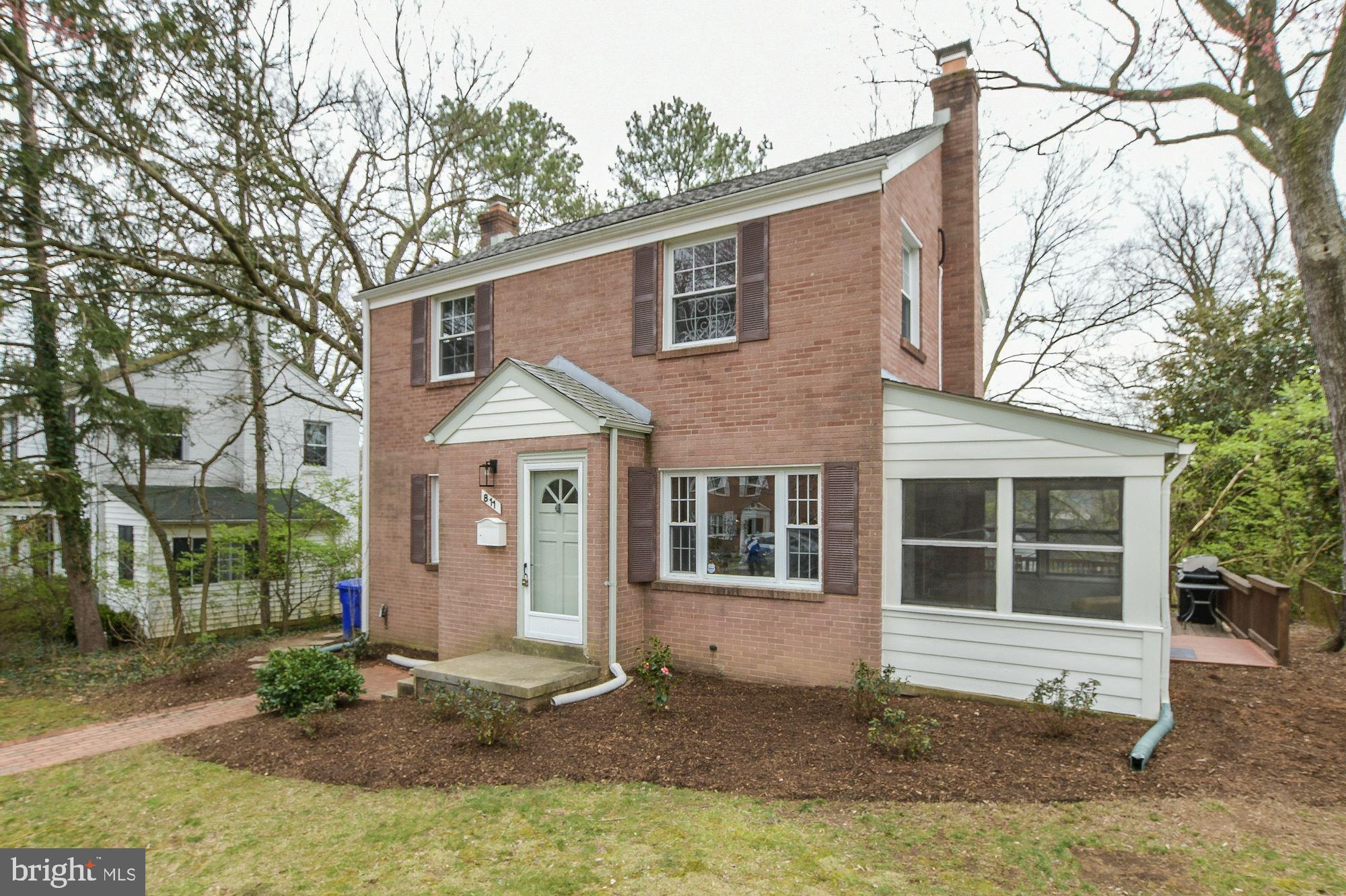 811 Malcolm Drive Silver Spring, MD 20901 - Photo 2 of 34 Gallery Image 2