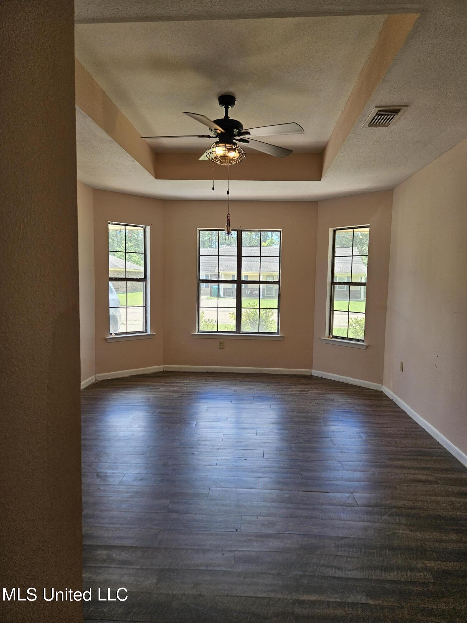 10646 Plummer Circle Gulfport, MS 39503 - Photo 16 of 43 Primary Bedroom