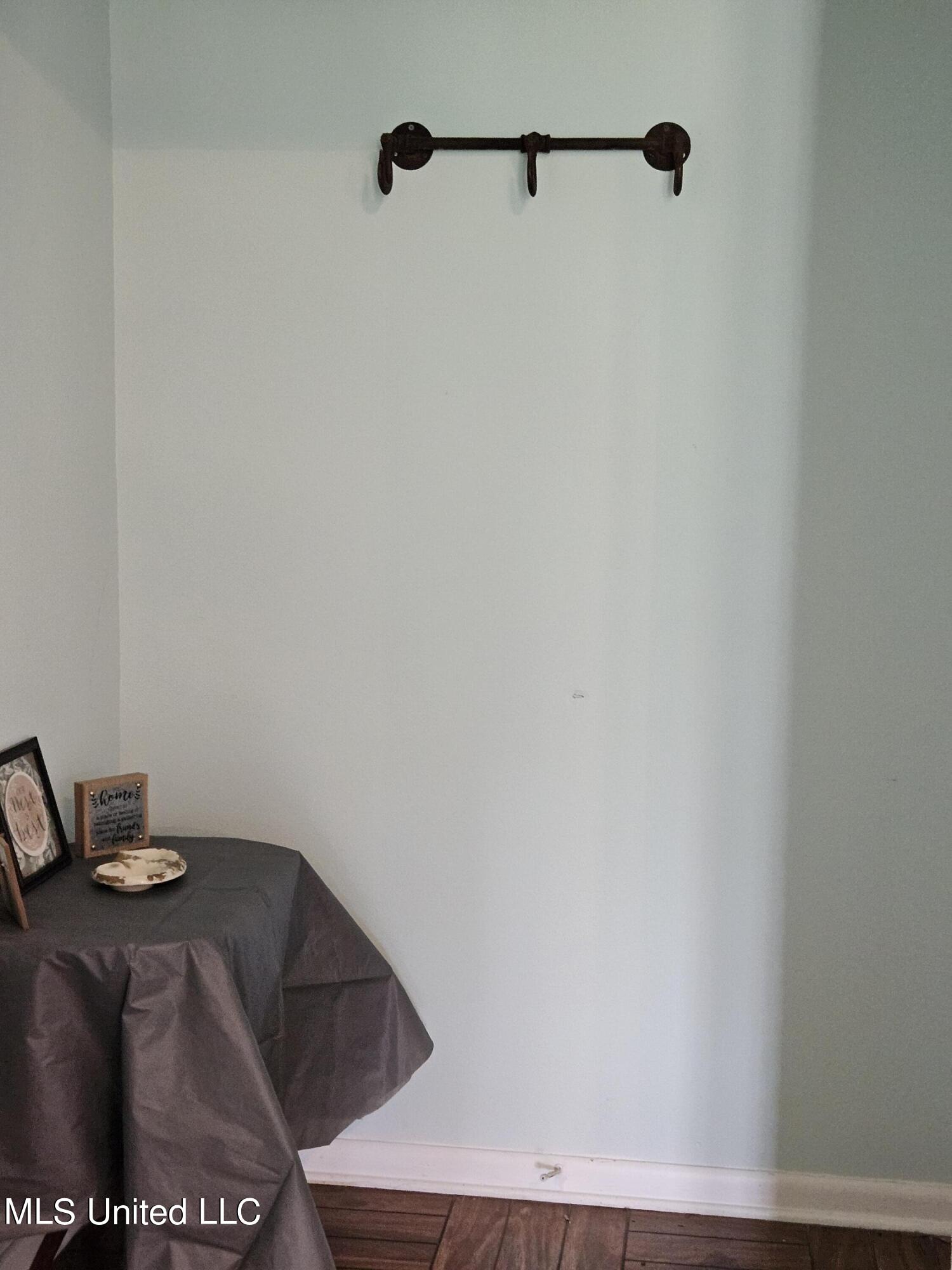 10646 Plummer Circle Gulfport, MS 39503 - Photo 34 of 43 Foyer v3