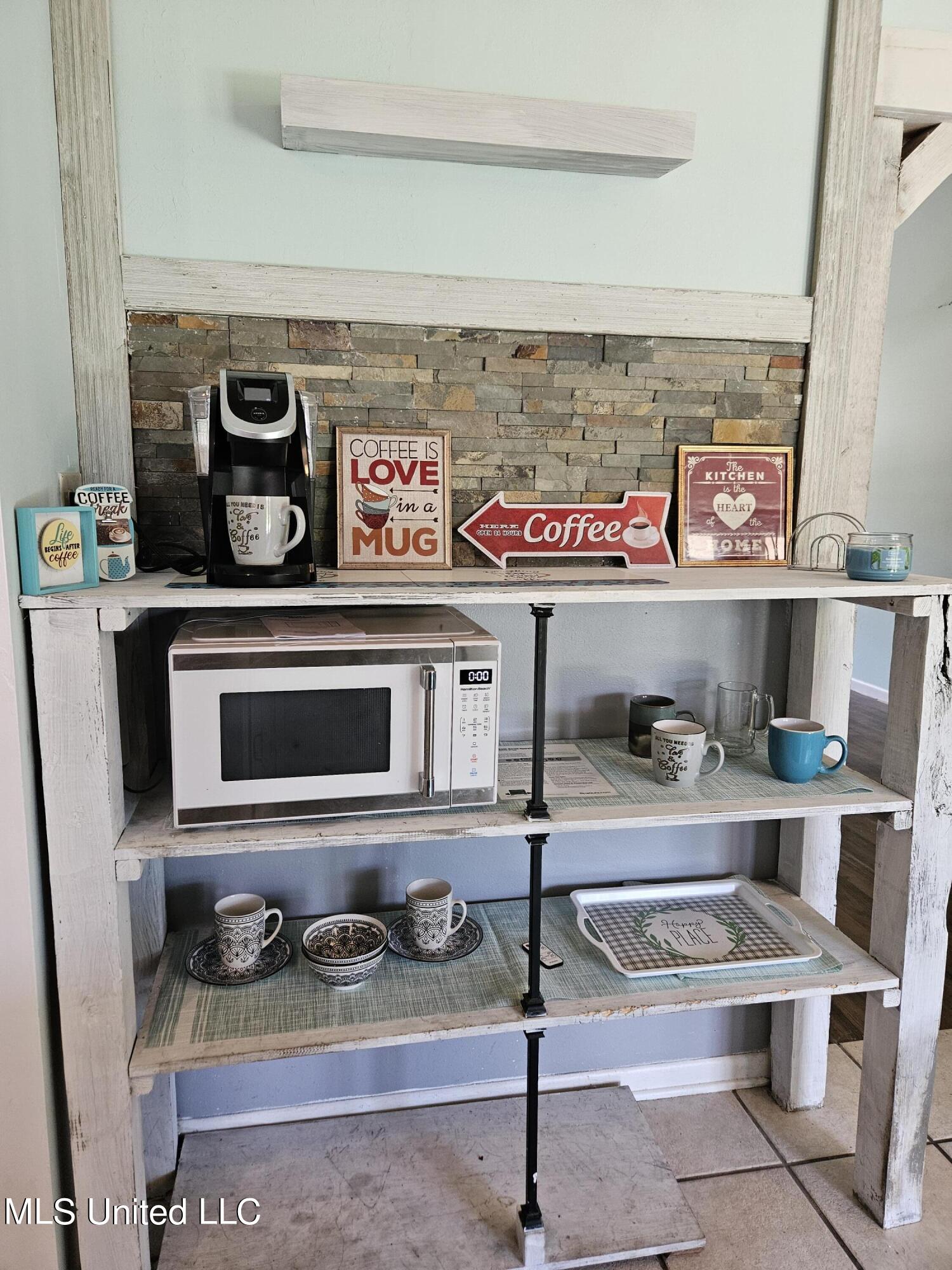 10646 Plummer Circle Gulfport, MS 39503 - Photo 8 of 43 Kitchen coffee bar