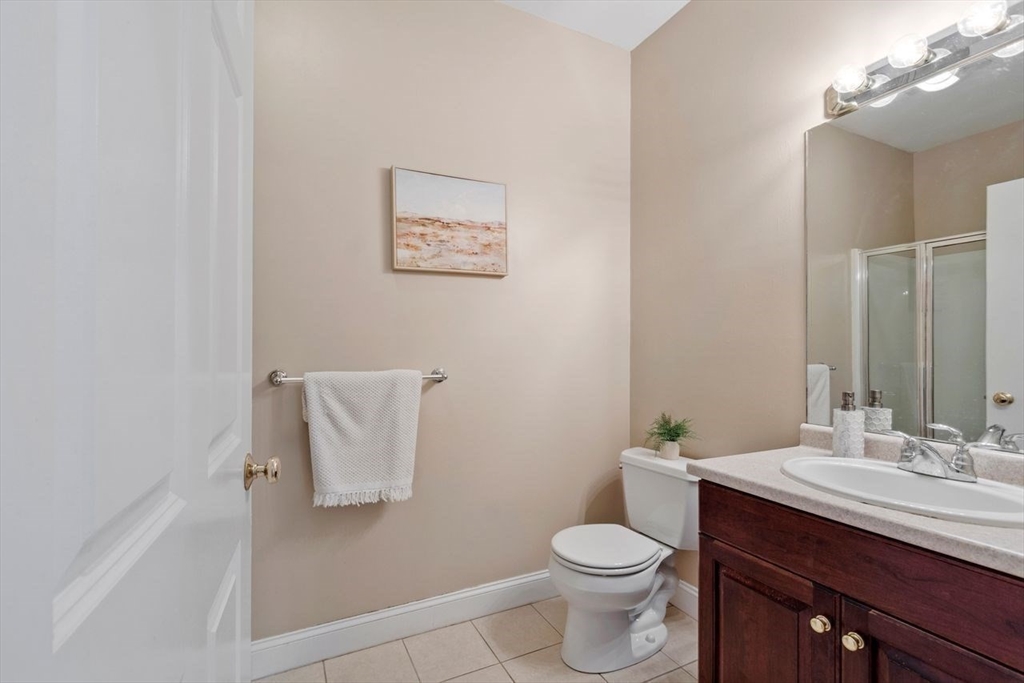 25 Flagstone Way, Unit 25 Windham, NH 03087 - Photo 17 of 32