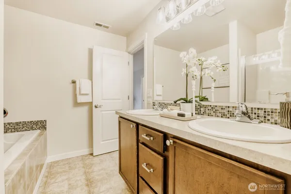 $685,000 | 14031 34th Drive Southeast, Unit A, Mill Creek, WA 98012