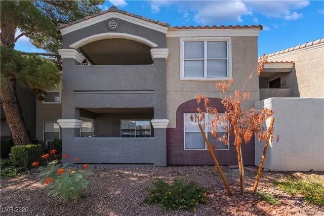 $1,595 | 5055 West Hacienda Avenue, Unit 2127, Las Vegas, NV 89118