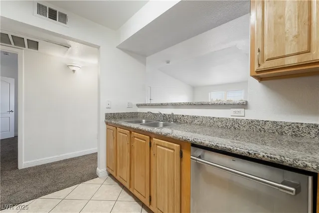 $1,595 | 5055 West Hacienda Avenue, Unit 2127, Las Vegas, NV 89118