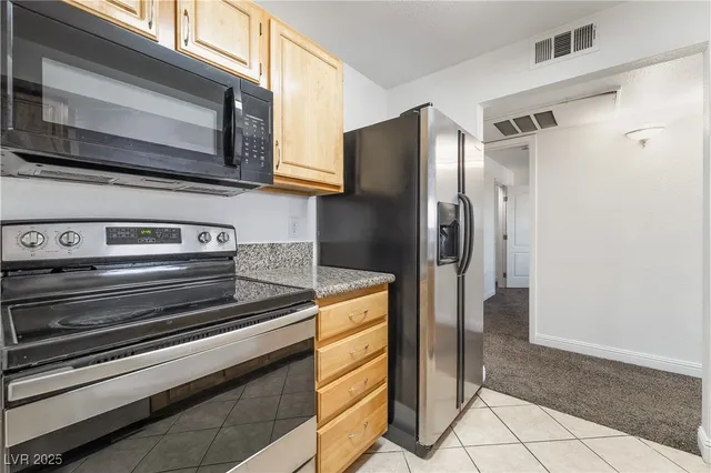 $1,595 | 5055 West Hacienda Avenue, Unit 2127, Las Vegas, NV 89118