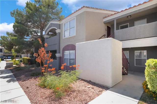 $1,595 | 5055 West Hacienda Avenue, Unit 2127, Las Vegas, NV 89118