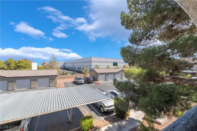 $1,595 | 5055 West Hacienda Avenue, Unit 2127, Las Vegas, NV 89118