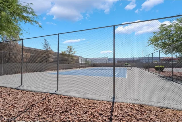 $1,595 | 5055 West Hacienda Avenue, Unit 2127, Las Vegas, NV 89118