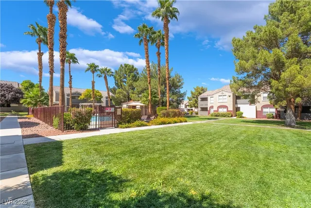 $1,595 | 5055 West Hacienda Avenue, Unit 2127, Las Vegas, NV 89118
