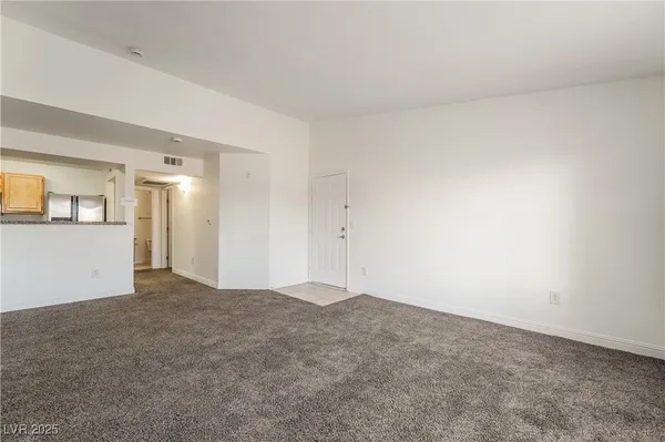 $1,595 | 5055 West Hacienda Avenue, Unit 2127, Las Vegas, NV 89118