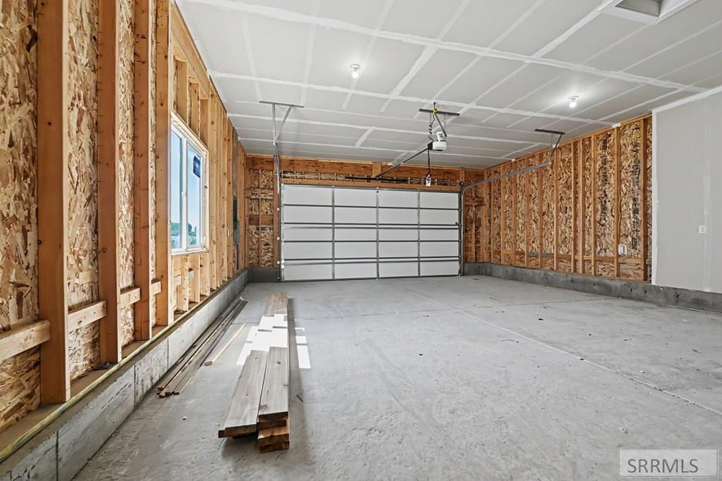 489 Willow Bend Avenue Rigby, ID 83442 - Photo 15 of 15 2-Car Tandem Garage