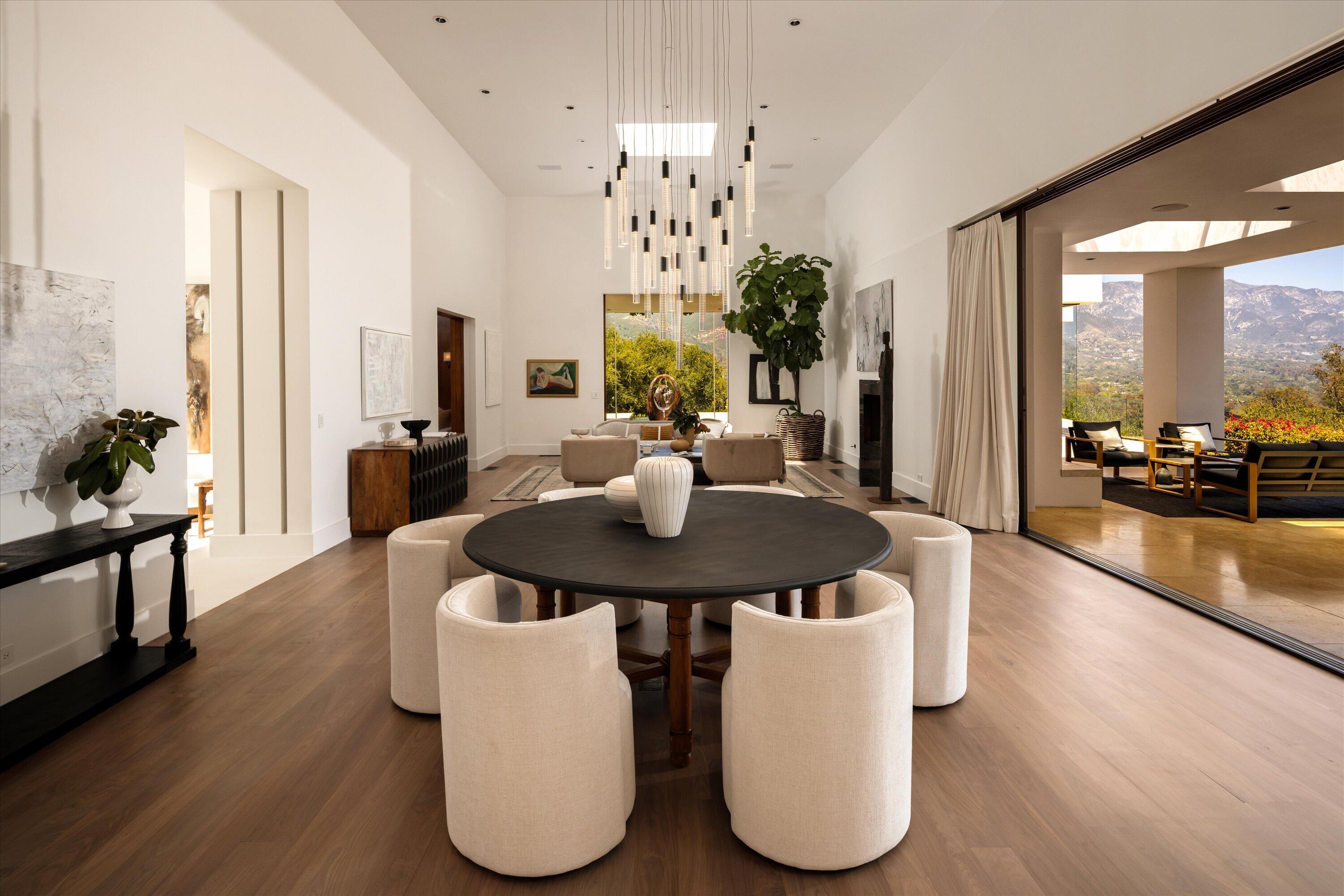 356 Woodley Road Montecito, CA 93108 - Photo 9 of 68 11-LIVING room 356 Woodley Rd - 11