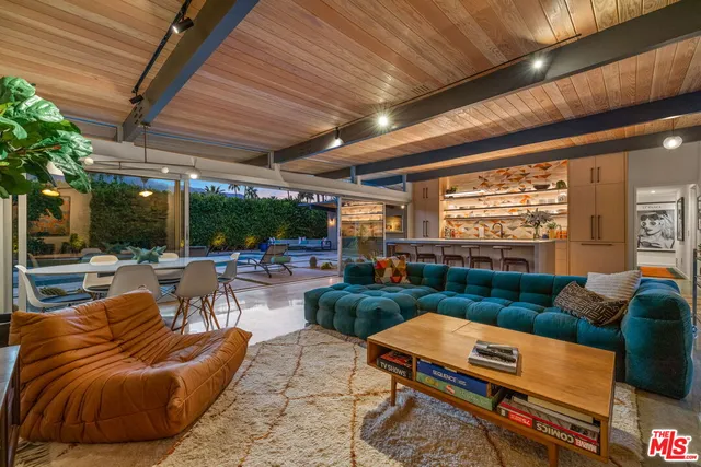 $16,000 | 207 North Debby Drive, Palm Springs, CA 92262