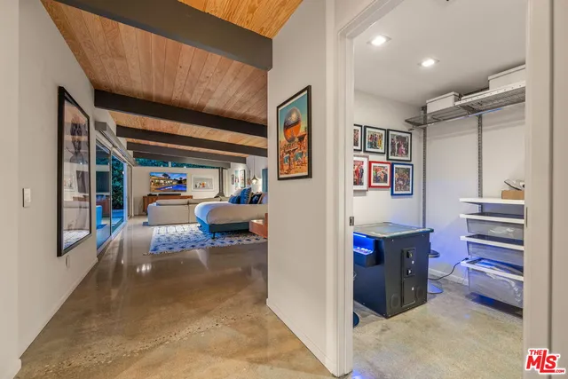 $16,000 | 207 North Debby Drive, Palm Springs, CA 92262