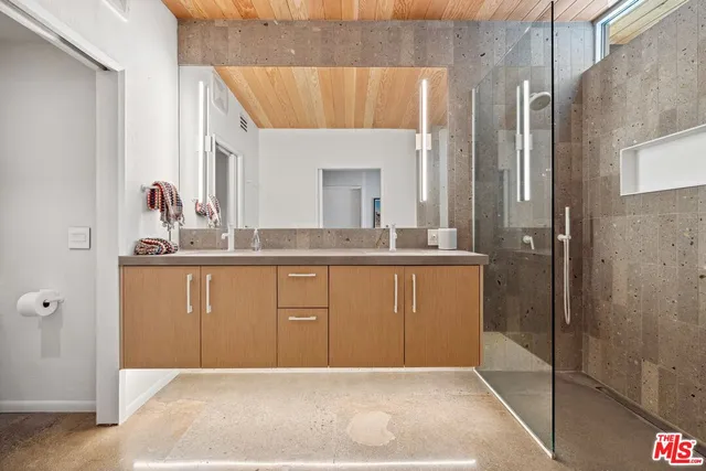 $16,000 | 207 North Debby Drive, Palm Springs, CA 92262