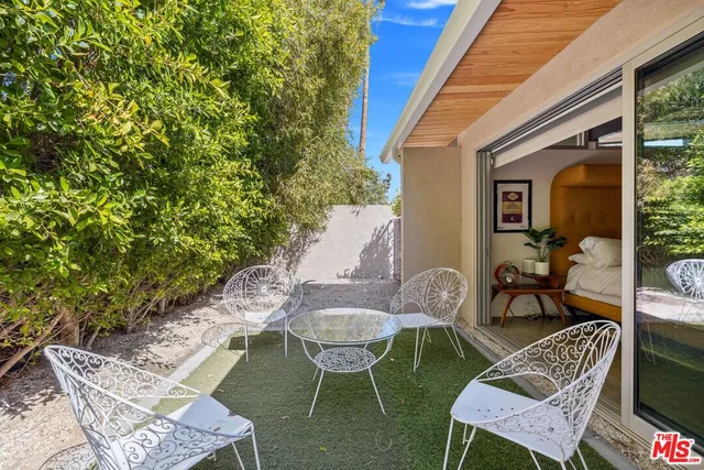 $16,000 | 207 North Debby Drive, Palm Springs, CA 92262
