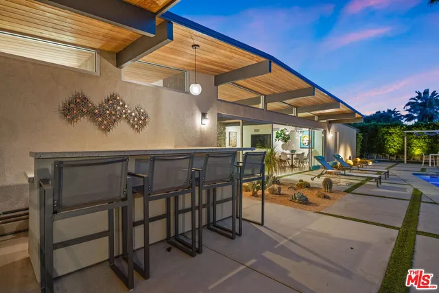 $16,000 | 207 North Debby Drive, Palm Springs, CA 92262