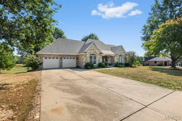 $750,000 | 406 Hidden Meadows Drive, Jackson, MO 63755